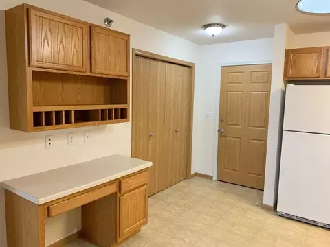 3450 8th Ave S, Moorhead, MN 56560