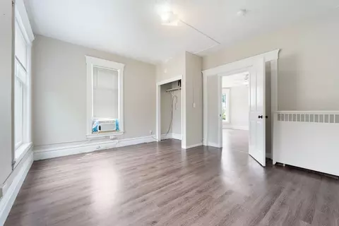 1103 Main St, Cedar Falls, IA 50613 photo 9