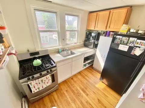 52 Grant St, Burlington, VT 05401