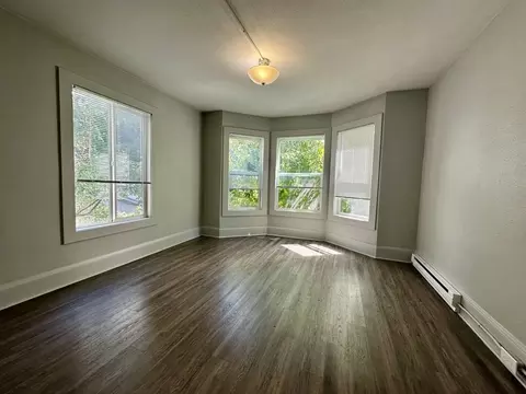 814 Columbia St, Seattle, WA 98104