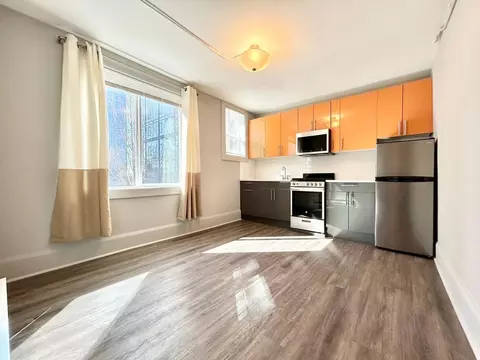 814 Columbia St, Seattle, WA 98104