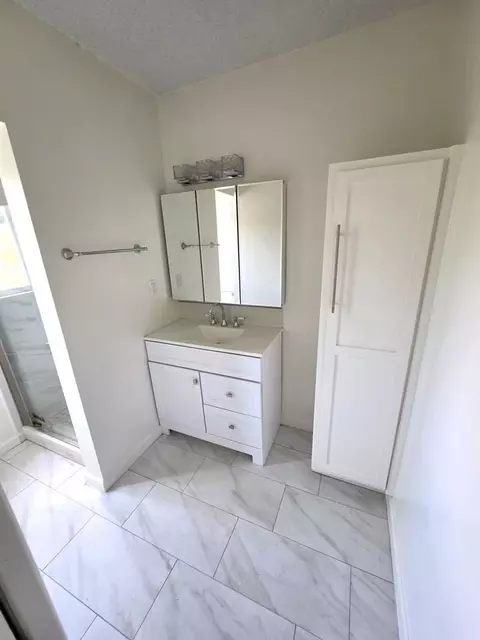 3311 Rowena Ave, Los Angeles, CA 90027