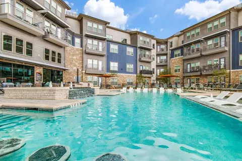 2011 Texas Plaza Dr, Irving, TX 75062 photo 5