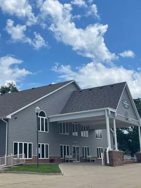 2625 Vine St, West Des Moines, IA 50265