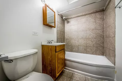 410 E 107th St, Chicago, IL 60628 photo 14