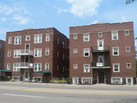 2020 Washington St, Waukegan, IL 60085