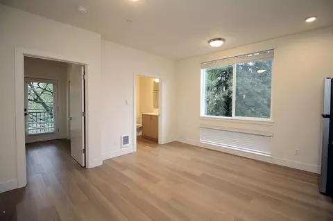 8417 SW 24th Ave, Portland, OR 97219