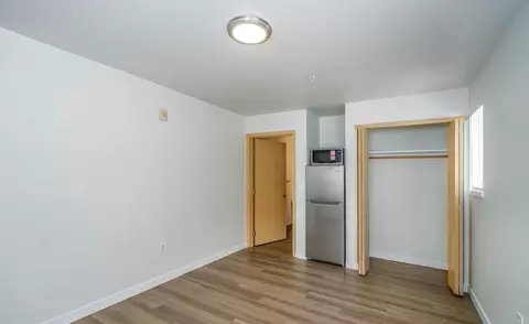 4548 20th Ave NE, Seattle, WA 98105