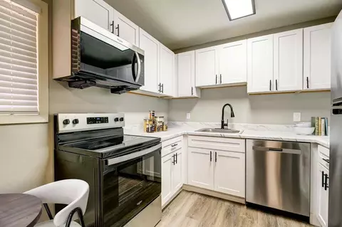 761 Adams Dr, Newport News, VA 23601