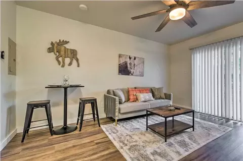 4015 W 7th St, Little Rock, AR 72205