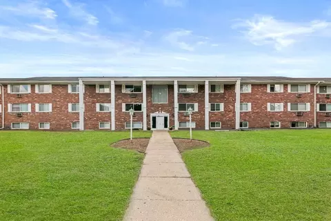 34 64 State St And 63 Marion St, Hillsdale, MI 49242