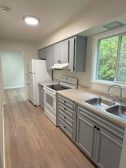 760 Plymouth Dr NE, Keizer, OR 97303