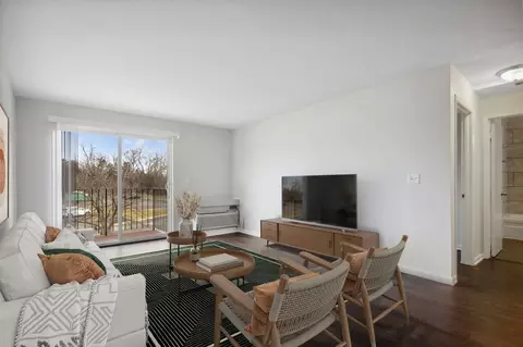 2940 Wellington Ave, Lisle, IL 60532