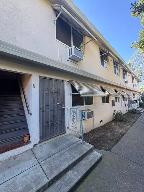 2727 V Street - Apts #2727-2727, Sacramento, CA 95818