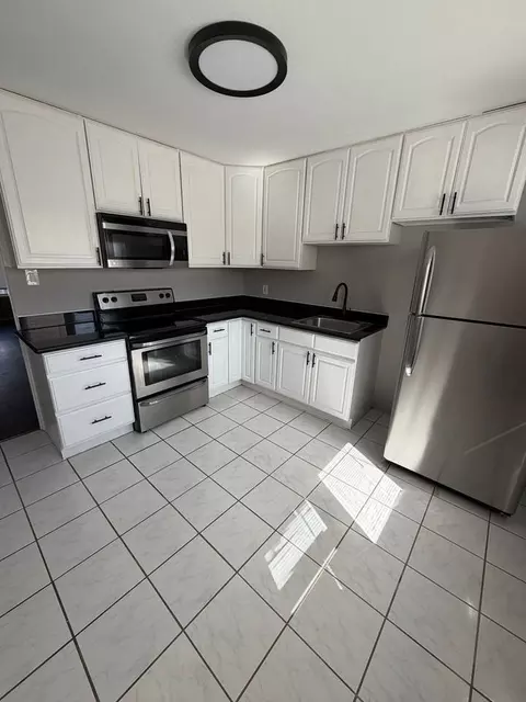 1531 Alcatraz Ave, Berkeley, CA 94703