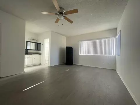 1524 S Bundy Dr, Los Angeles, CA 90025