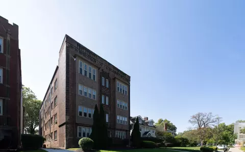 2536 Overlook Rd, Cleveland Heights, OH 44106