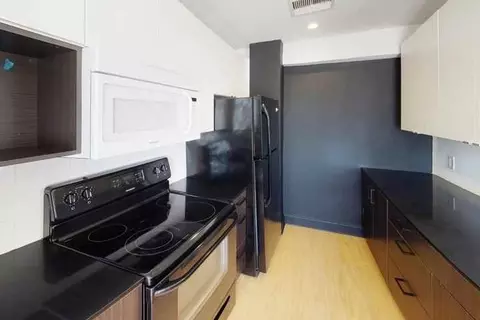 3560 Broadway Blvd, Kansas City, MO 64111