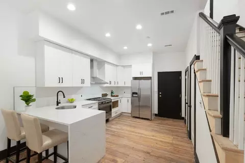 1520 Green St, Philadelphia, PA 19130