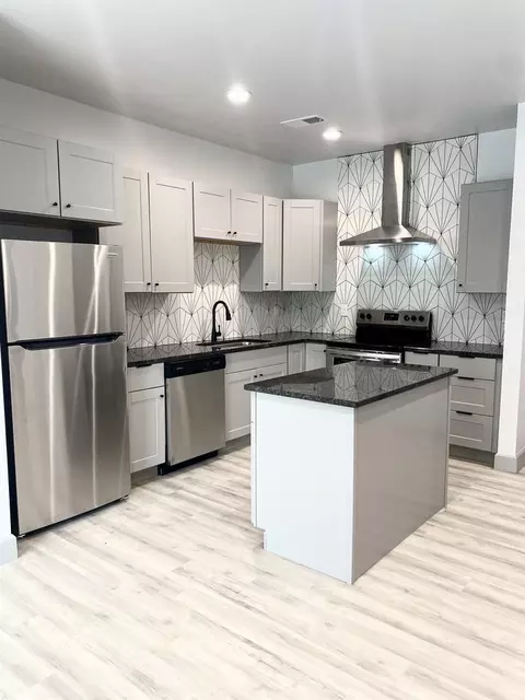 2 S Hunsley Hills Blvd, Canyon, TX 79015