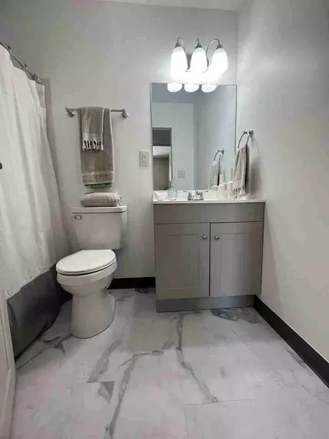 2565 Riverside Dr, Columbus, OH 43221 photo 5