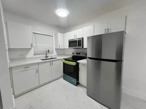 2251 NE 170th St, North Miami Beach, FL 33160
