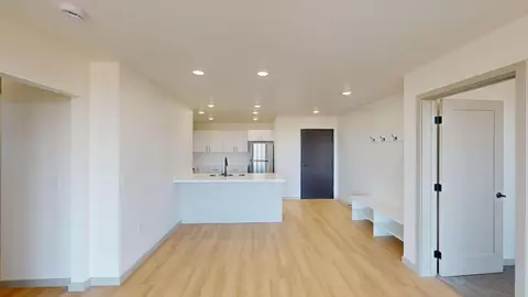 2401 E Country Club Cir, Brandon, SD 57005