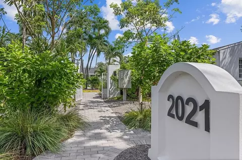 2021 Plunkett St, Hollywood, FL 33020