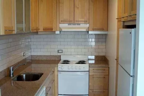 5200 S Blackstone Ave, Chicago, IL 60615