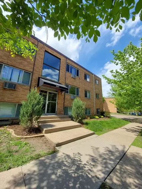 441 Lynnhurst Ave W, Saint Paul, MN 55104