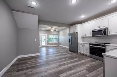 1202 William Pl, Warrensburg, MO 64093
