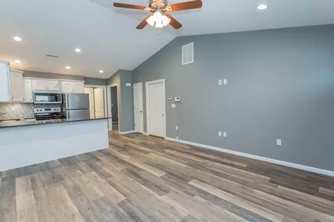 100 Bogad St, Saint Robert, MO 65584 photo 2