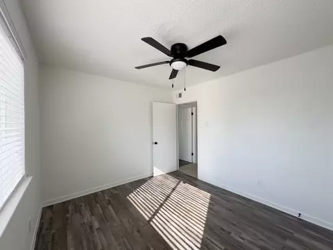 1215 N Cooper St, Arlington, TX 76011 photo 6