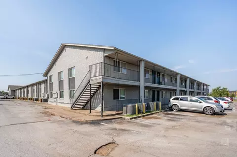 1215 N Cooper St, Arlington, TX 76011 photo 25
