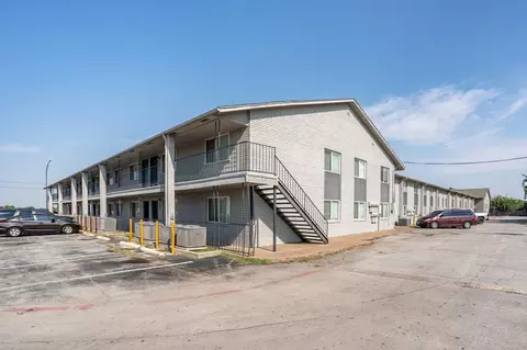 1215 N Cooper St, Arlington, TX 76011 photo 28