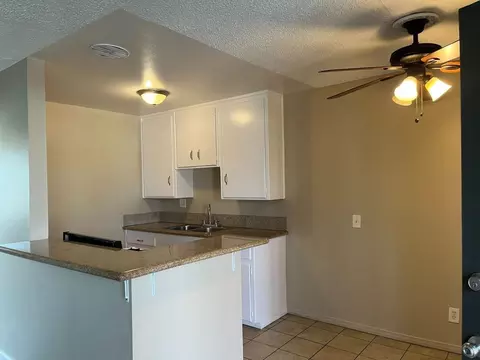 4119 Pixie Ave, Lakewood, CA 90712