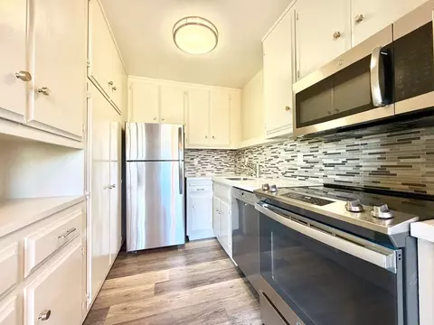 1926 Ivy St, San Mateo, CA 94403