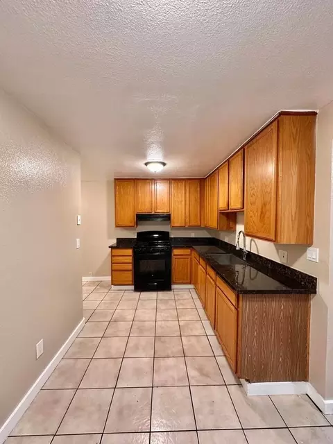 7828 International Blvd, Oakland, CA 94621 photo 3