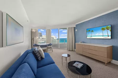 4401 Collins Ave, Miami Beach, FL 33140