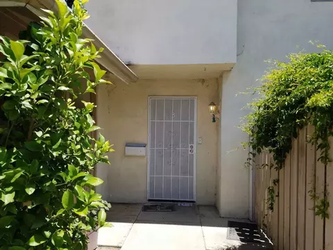 340 W Fairway Dr, Orange, CA 92866