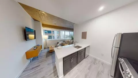 10 Commerce Ct, Newark, NJ 07102