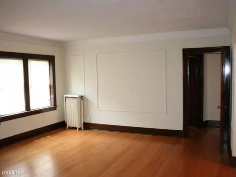 950 N Main St, Rockford, IL 61103 photo 4