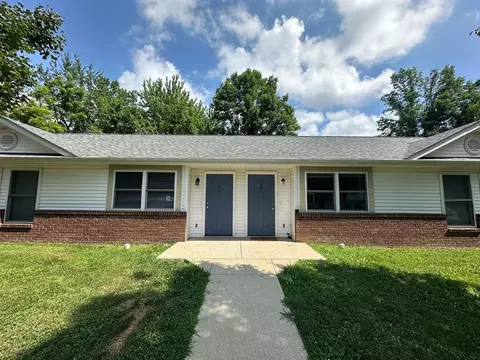 1622 S Curry Pike, Bloomington, IN 47403