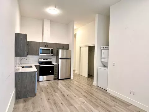 1550 N Buffalo St, Portland, OR 97217