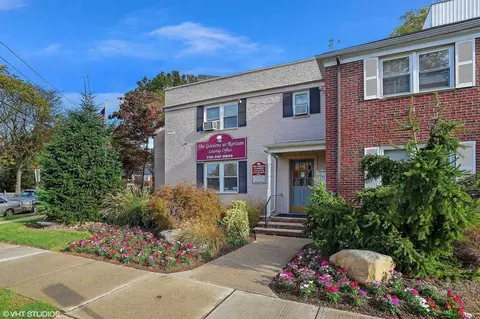 1 Chester Cir, New Brunswick, NJ 08901