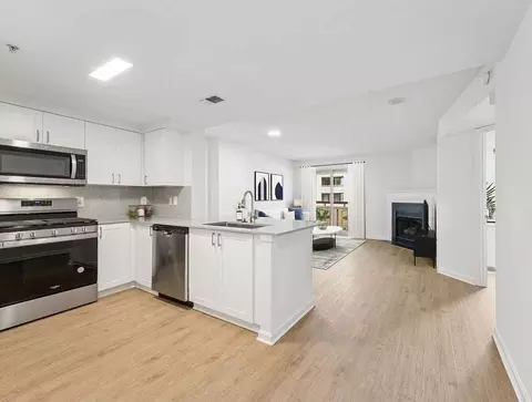 1320 N Veitch St, Arlington, VA 22201 photo 3
