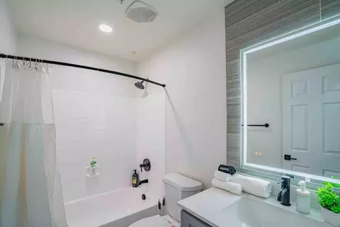 Undisclosed, Glendale, AZ 85305 photo 45