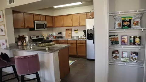 11308 SW 5th St, Yukon, OK 73099