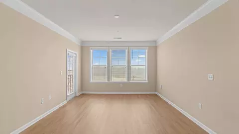 370 E Diamond Ave, Gaithersburg, MD 20877 photo 16