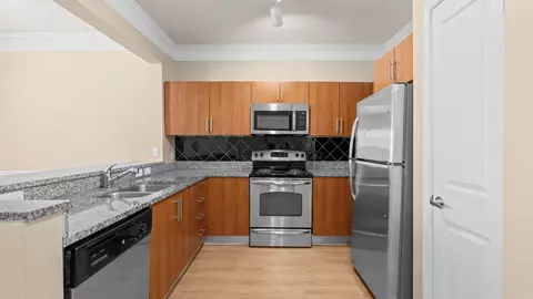 370 E Diamond Ave, Gaithersburg, MD 20877 photo 17